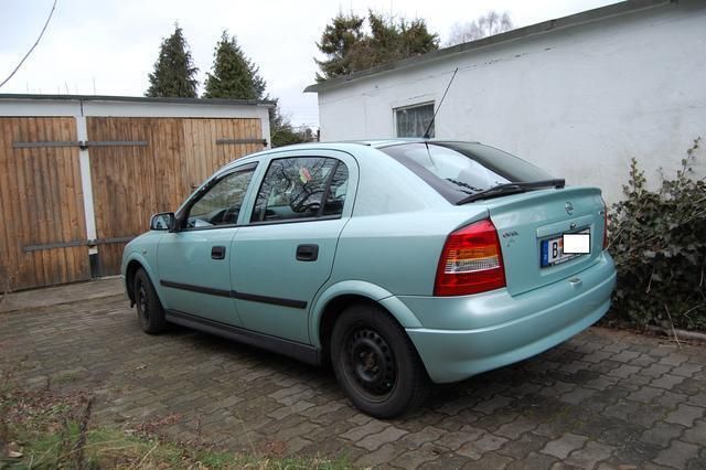 Gebraucht Opel Astra Selection 114 PS (83 kW) 2002 Grün metallic Limousine