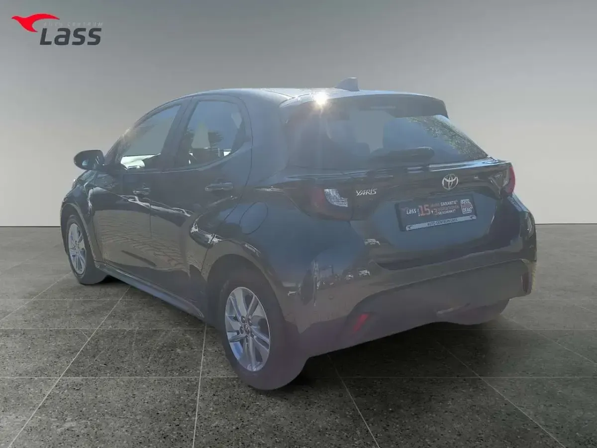 Gebraucht Toyota Yaris Comfort 116 PS (85 kW) 2025 Grau Kleinwagen