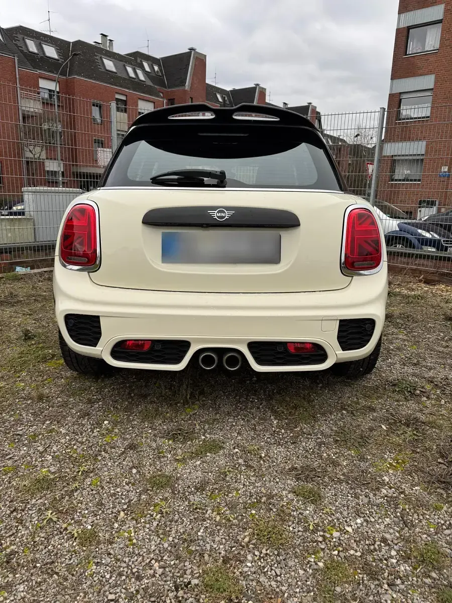 Gebraucht Mini John Cooper Works Pepper 192 PS (141 kW) 2020 Weiß Kleinwagen