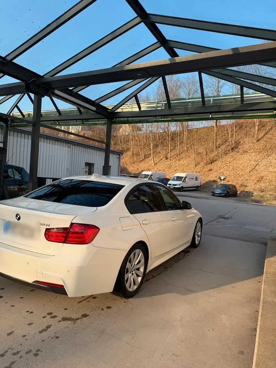 Gebraucht BMW 328 M Sport 245 PS (180 kW) 2015 Weiß Limousine