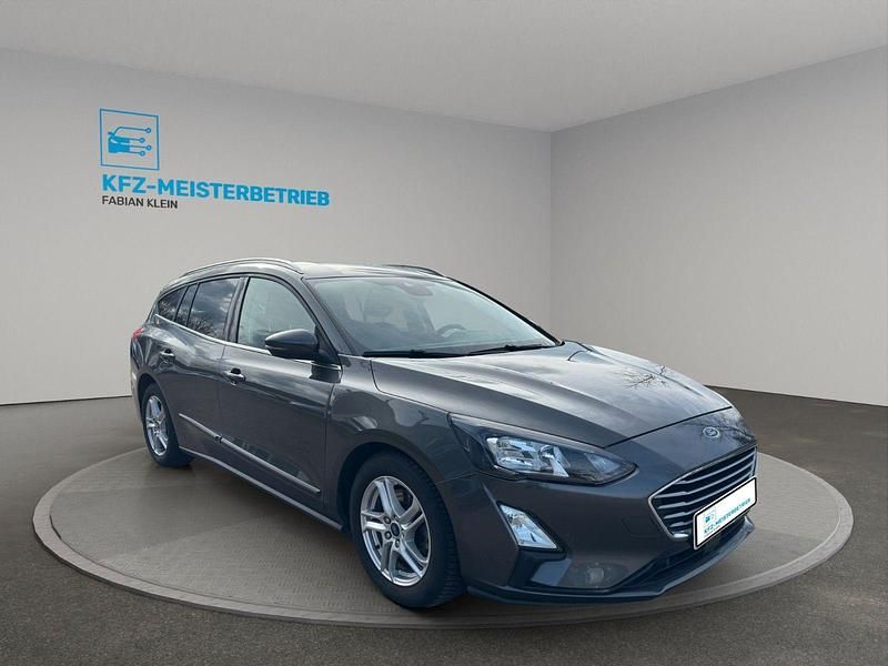 Gebraucht Ford Focus Cool & Connect 120 PS (88 kW) 2020 Grau Kombi