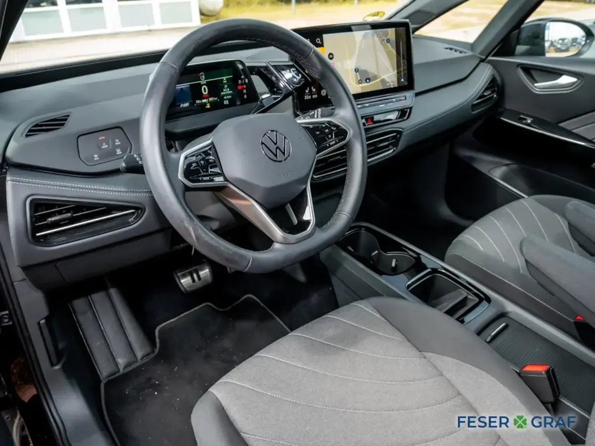 Gebraucht VW ID.3 Pro 150 kW (204 PS) 2024 Grenadillschwarz metallic Kleinwagen