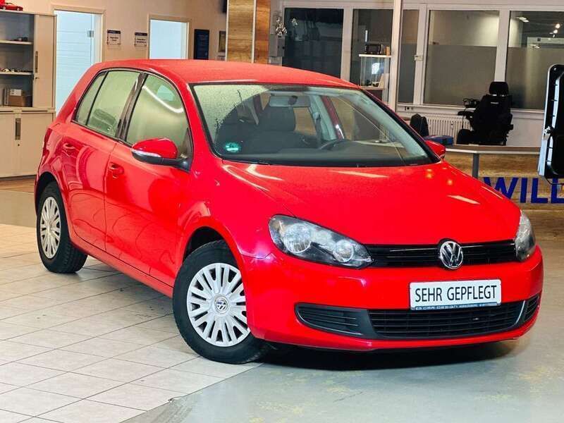 Rot Gebraucht 2009 VW Golf VI Trendline Limousine | 5.900 € (Etwas zu teuer) - Bild 1/4