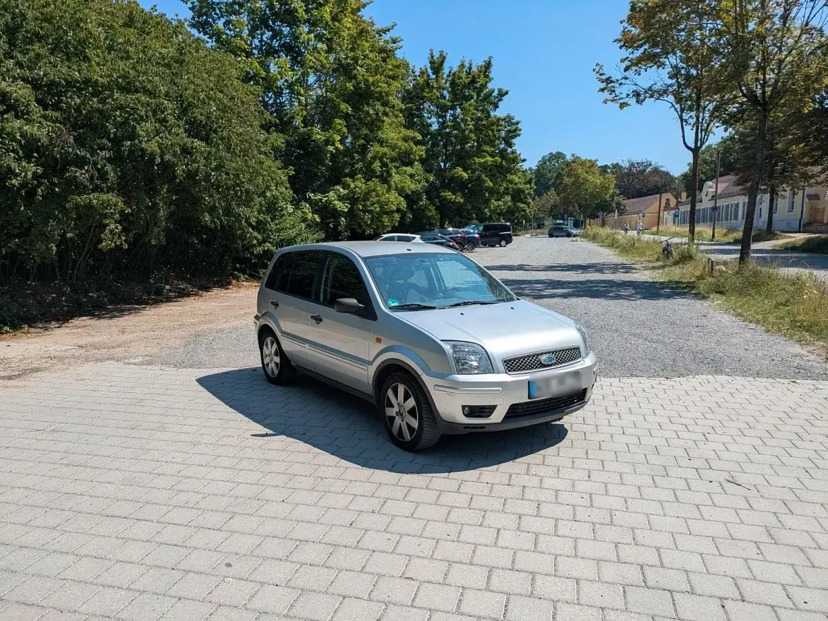 Gebraucht Ford Fusion 101 PS (74 kW) 2005 Silber Kleinwagen
