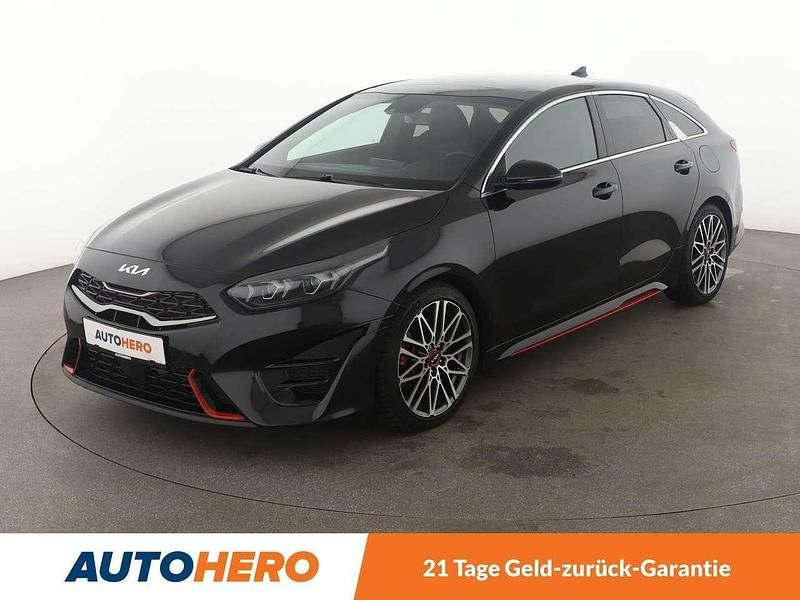 Black pearl Gebraucht 2023 Kia ProCeed Kleinwagen | 31.660 € (Fairer Preis) - Bild 1/3