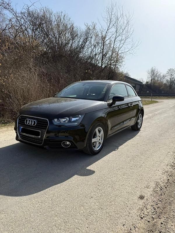 Gebraucht Audi A1 Premium 105 PS (77 kW) 2011 Schwarz Kleinwagen