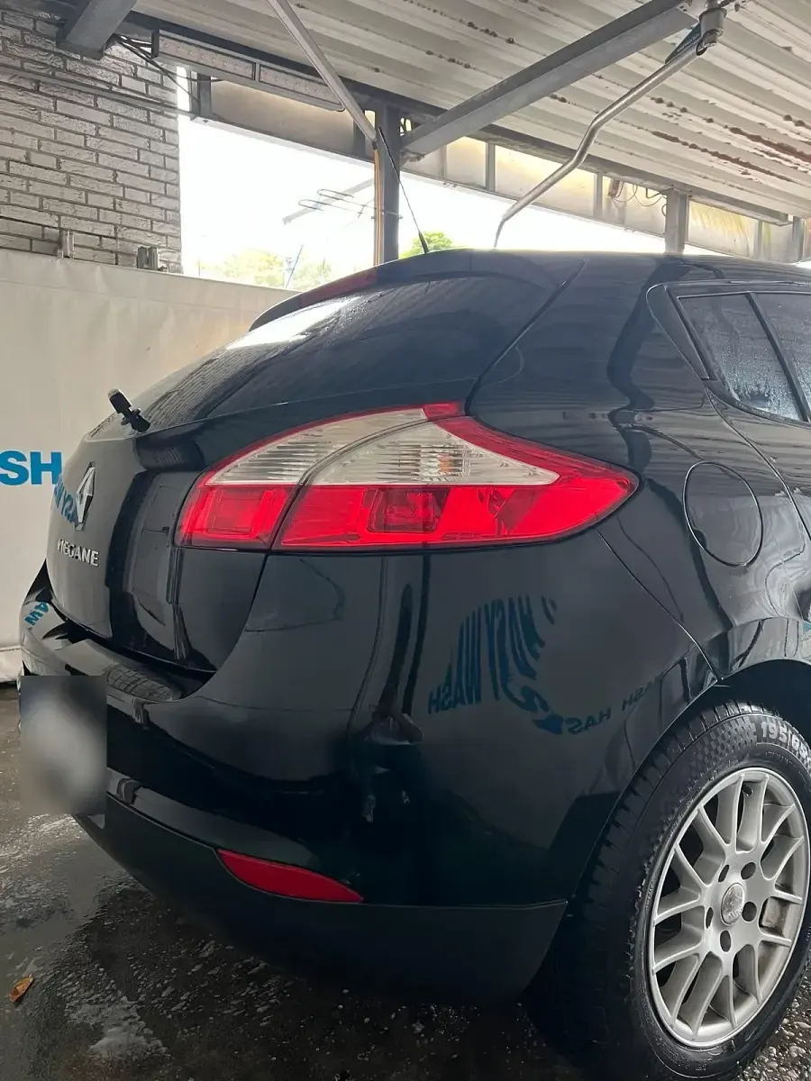 Gebraucht Renault Mégane 101 PS (74 kW) 2012 Schwarz Limousine