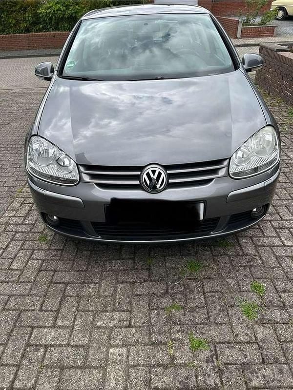 Grau Gebraucht 2007 VW Golf V Limousine | 3.199 € (Guter Preis) - Bild 1/4
