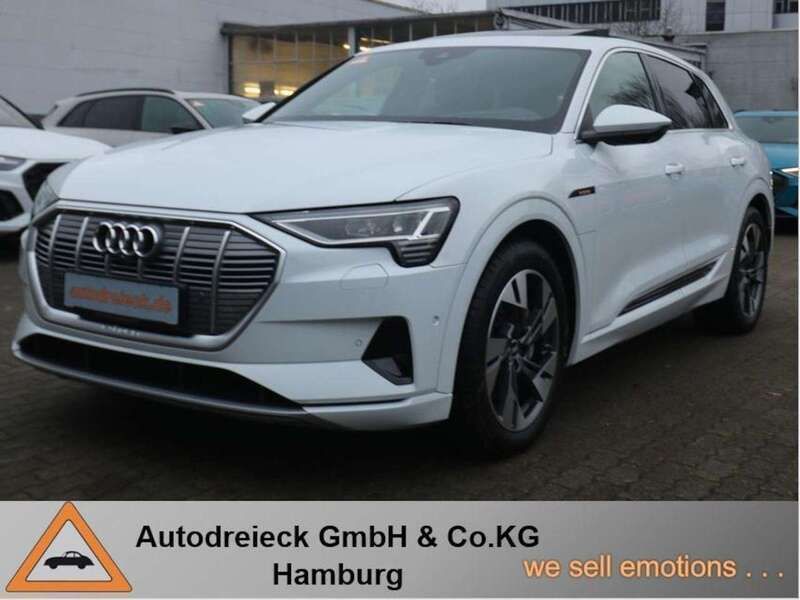 Weiß Gebraucht 2020 Audi e-tron S-Line SUV | 39.950 € - Bild 1/3