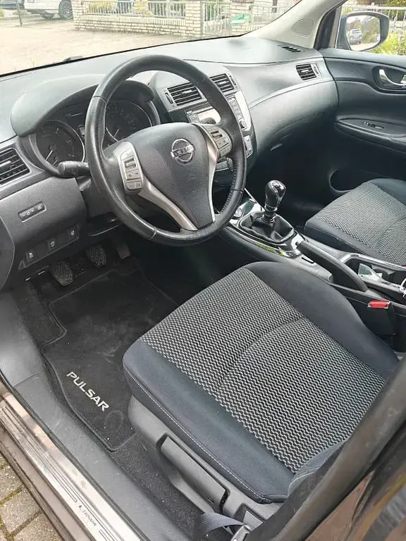 Gebraucht Nissan Pulsar Acenta 110 PS (80 kW) 2014 Braun Kleinwagen