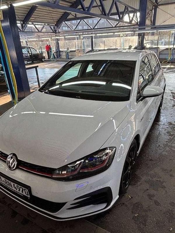 Gebraucht VW Golf VII GTI 245 PS (180 kW) 2019 Weiß Limousine