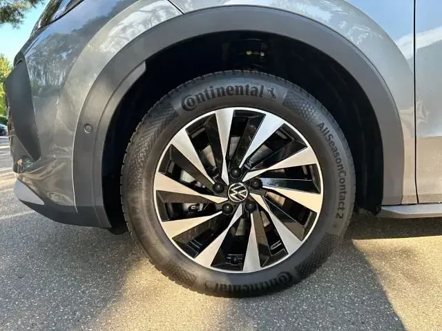 Neu VW T-Roc 150 PS (110 kW) 2026 Wolf grey metallic SUV