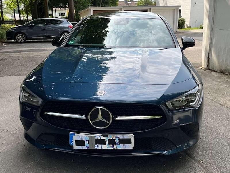 Gebraucht Mercedes CLA220 Shooting Brake Progressive 190 PS (139 kW) 2022 Blau Kombi