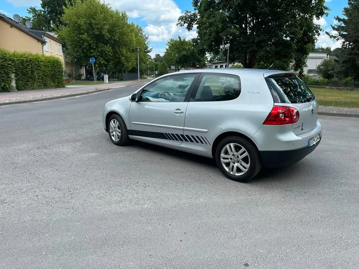 Gebraucht VW Golf V 140 PS (102 kW) 2007 Silber Kleinwagen