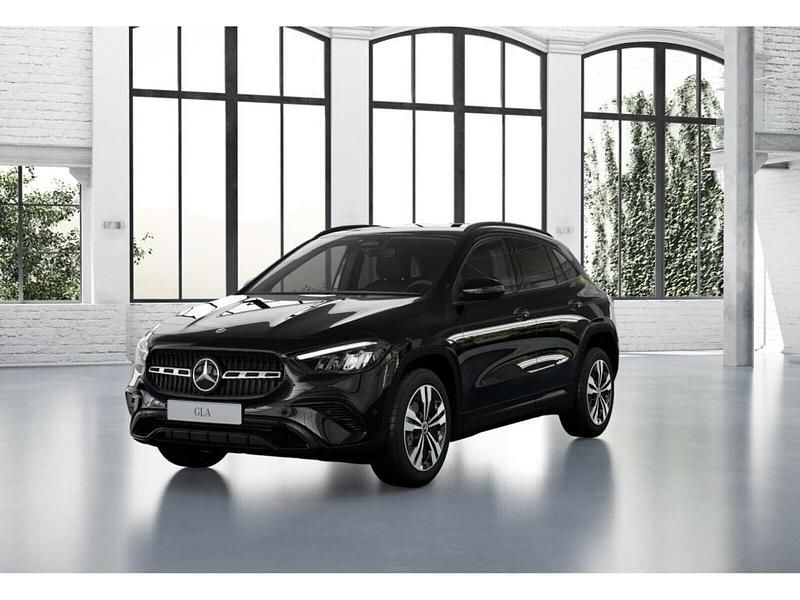 Gebraucht Mercedes GLA180 Progressive 116 PS (85 kW) 2024 Schwarz metalliclack kosmossch SUV