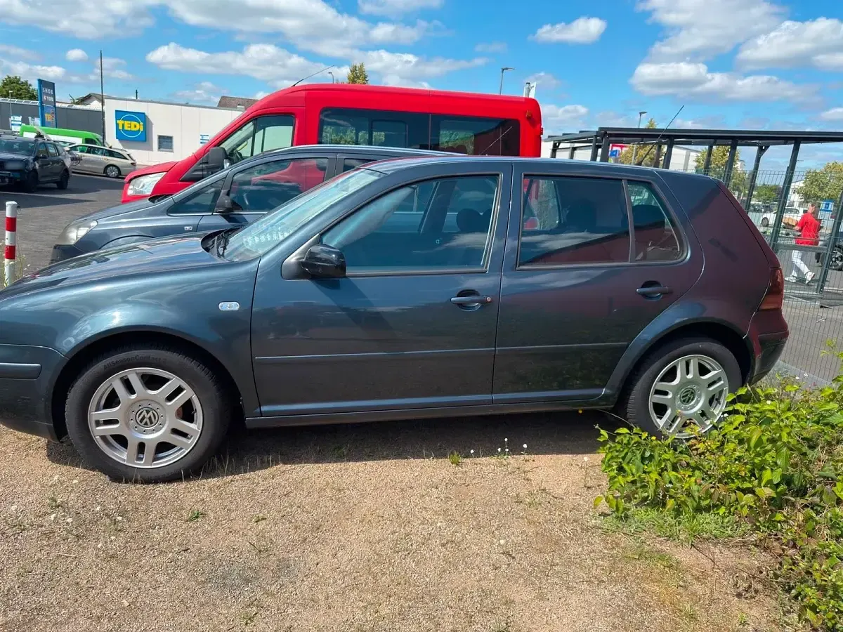 Gebraucht VW Golf 110 PS (80 kW) 2002 Grau Coupé