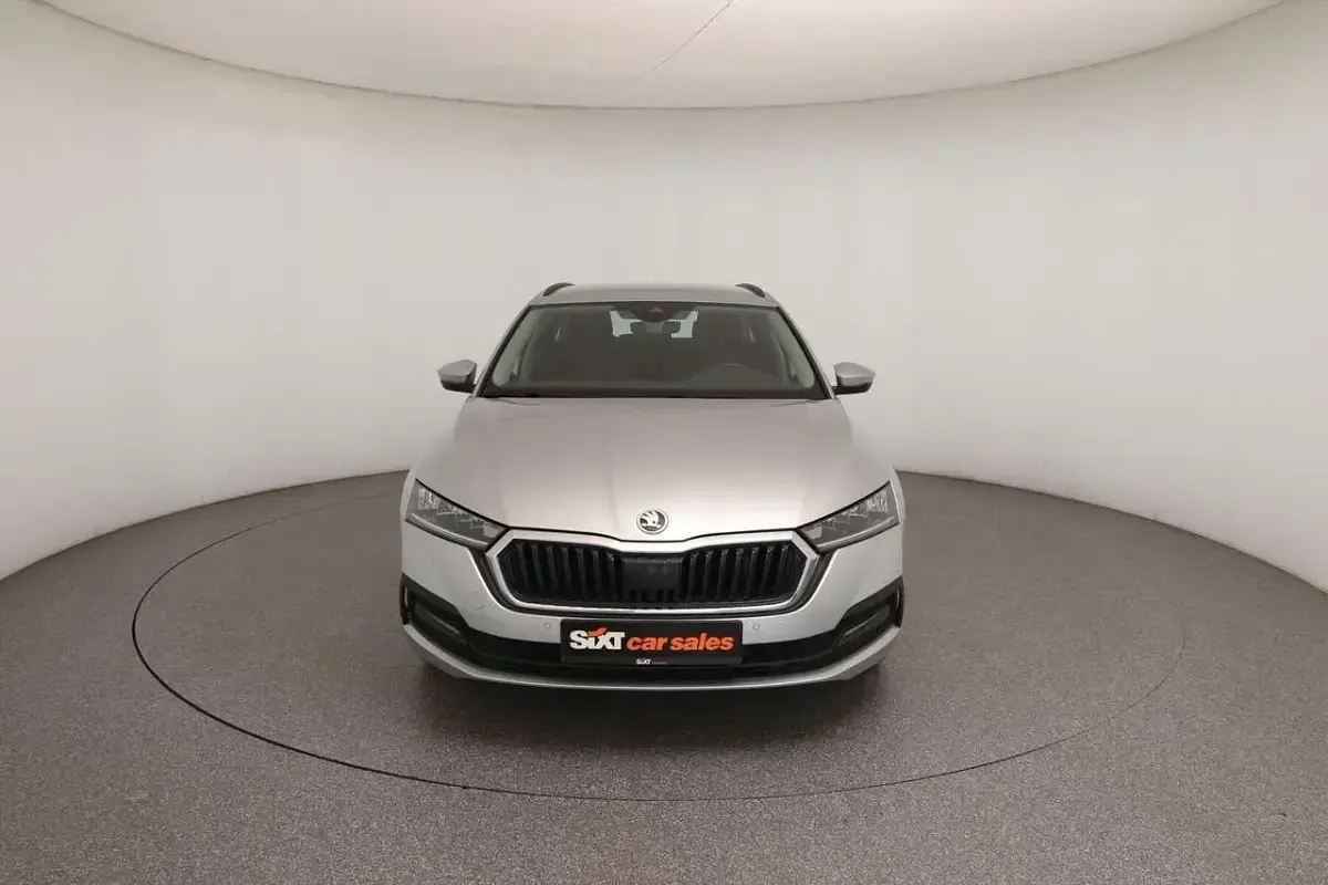 Gebraucht Skoda Octavia Ambition 150 PS (110 kW) 2023 Silber Kombi