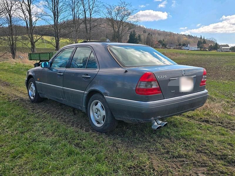Gebraucht Mercedes C220 Elegance 150 PS (110 kW) 1995 Grau Limousine