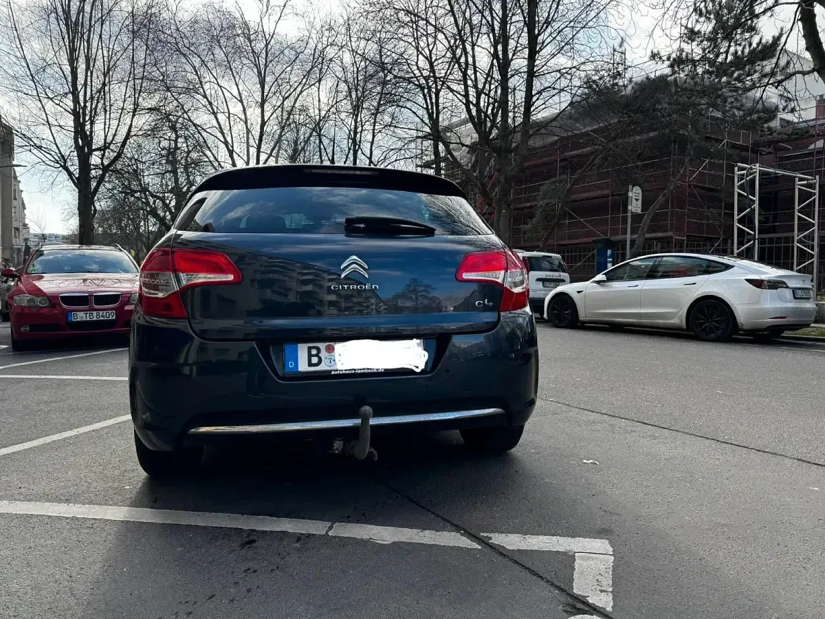 Gebraucht Citroën C4 PureTech 130 PS (95 kW) 2015 Schwarz Limousine