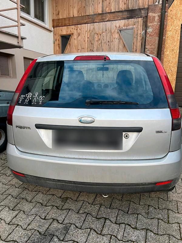 Gebraucht Ford Fiesta 95 PS (69 kW) 2004 Grau Kleinwagen