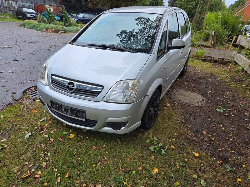 Silber Gebraucht 2006 Opel Meriva Van / Kleinbus | 1.800 € (Fairer Preis) - Bild 1/4