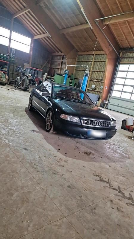 Gebraucht Audi A8 299 PS (219 kW) 1997 Schwarz Limousine