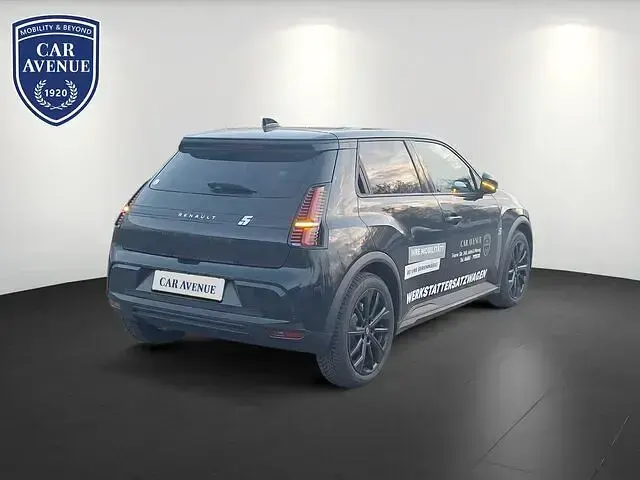 Ny Renault 5 E-Tech Komfort 77 kW (106 HK) 2025 Sort Sedan