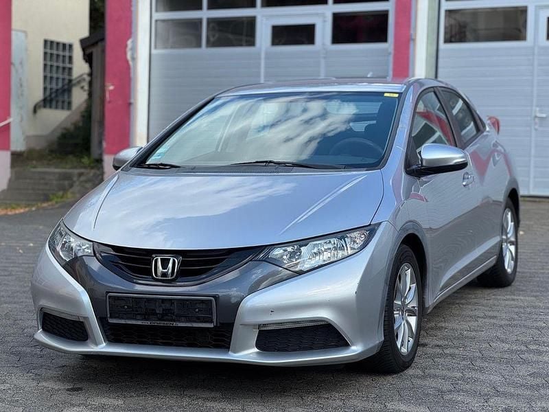 Silber Gebraucht 2013 Honda Civic Comfort Limousine | 5.790 € (Guter Preis) - Bild 1/4