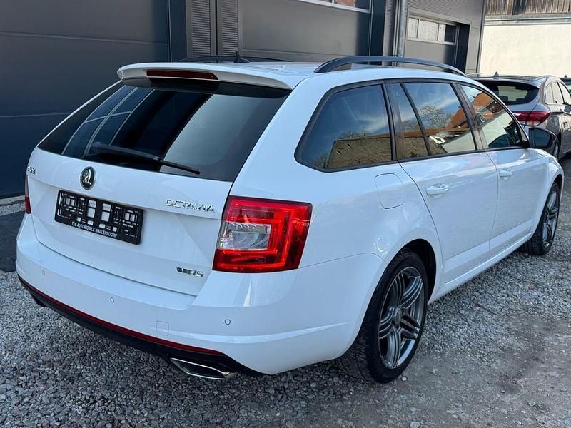 Gebraucht Skoda Octavia vRS 184 PS (135 kW) 2014 Weiß Kleinwagen