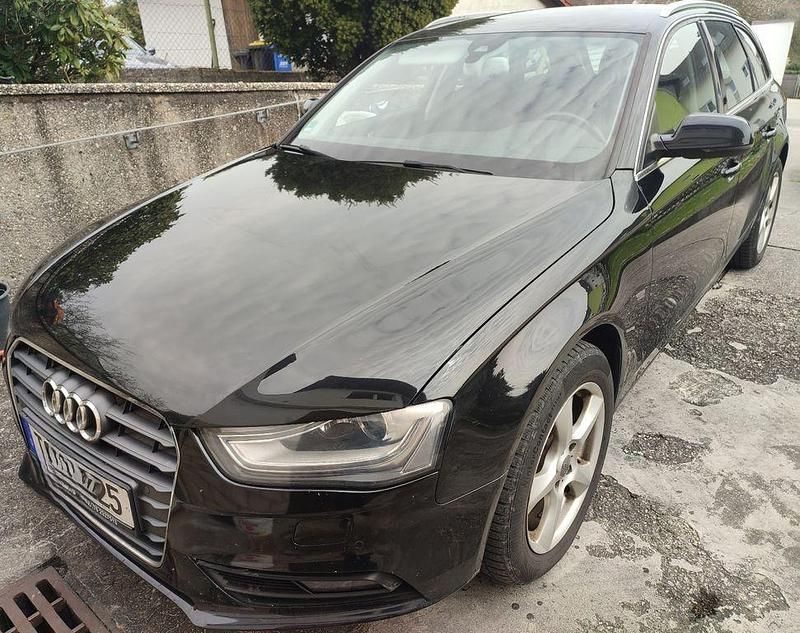 Gebraucht Audi A4 Ambiente 150 PS (110 kW) 2014 Schwarz Limousine