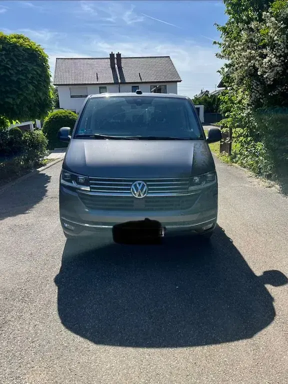 Gebraucht VW Multivan Generation Six 199 PS (146 kW) 2020 Grau Van / Kleinbus