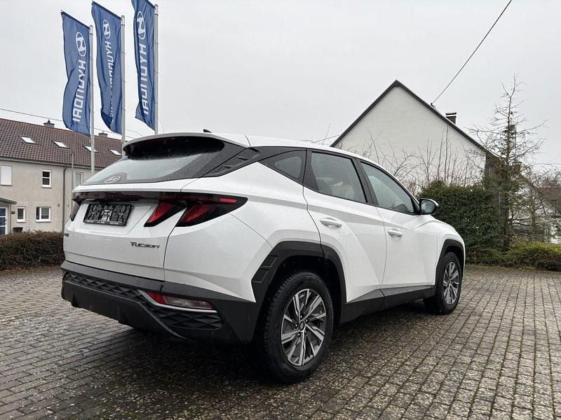 Gebraucht Hyundai Tucson 150 PS (110 kW) 2024 Serenity white SUV