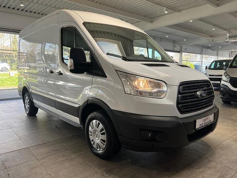 Gebraucht Ford Transit 131 PS (96 kW) 2018 Weiß Van / Kleinbus