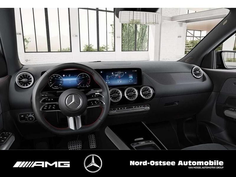 Metalliclack kosmosschwarz Gebraucht 2025 Mercedes GLA200 AMG SUV | 40.490 € (Guter Preis) - Bild 1/1