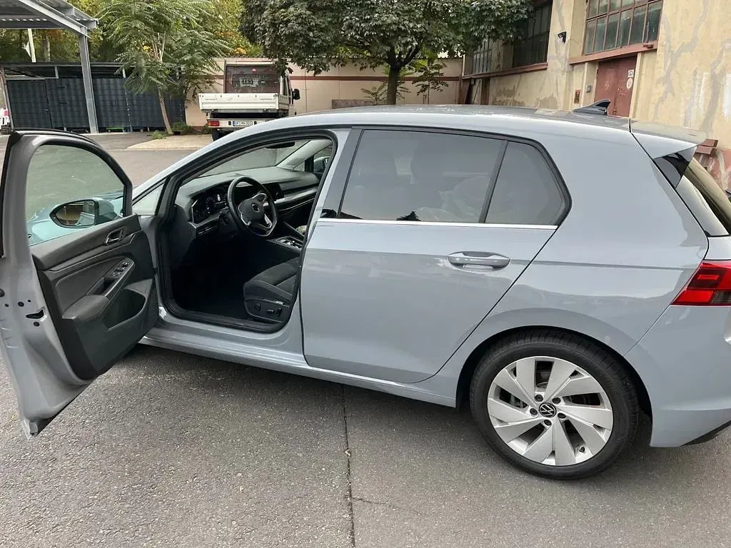 Używany VW Golf VII Pro 150 KM (110 kW) 2020 Szary Sedan/Limuzyna