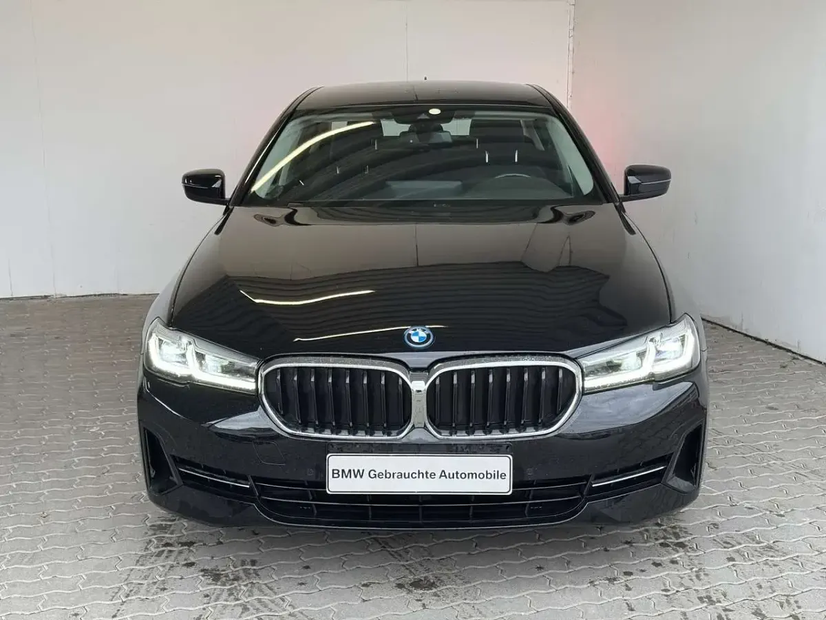 Gebraucht BMW 530e 292 PS (214 kW) 2022 Schwarz Limousine