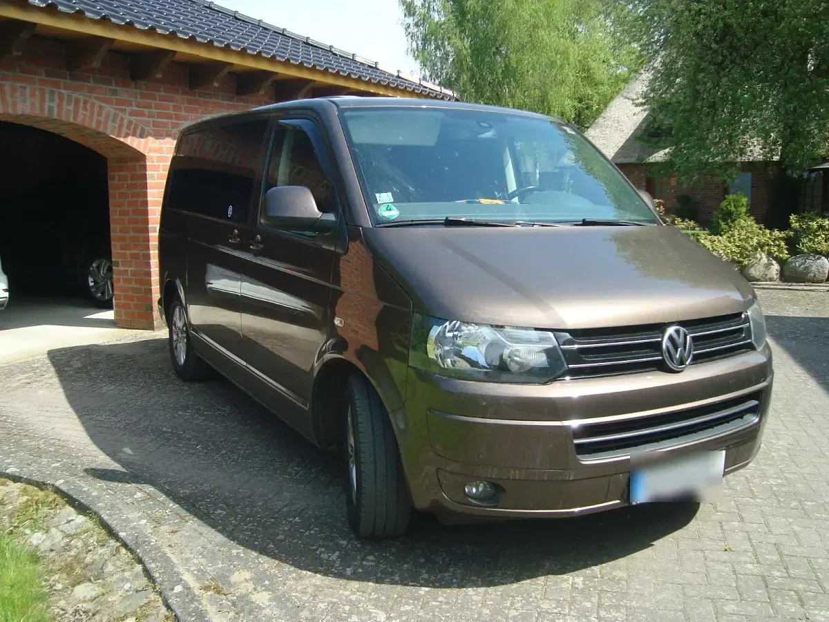 Usata VW T5 Startline 150 CV (110 kW) 2014 Marrone Furgone