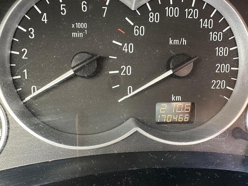 Gebraucht Opel Corsa 60 PS (44 kW) 2005 Grau Kleinwagen