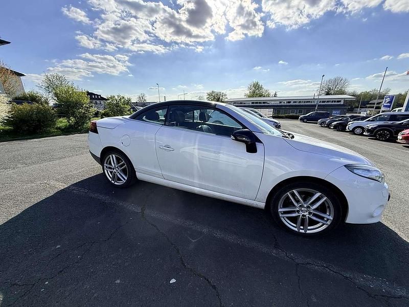 Gebraucht Renault Mégane Cabriolet Luxe 132 PS (97 kW) 2013 Weiß Cabrio