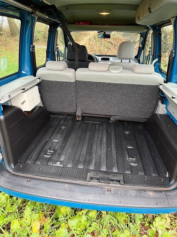 Usado Renault Kangoo 95 HP (69 kW) 2005 Azul Monovolume