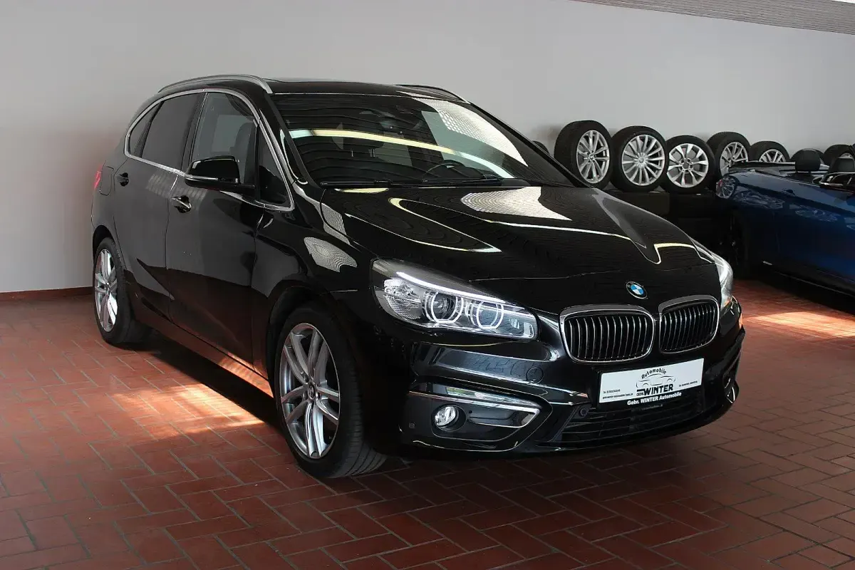 Gebraucht BMW 225 Active Tourer Luxury Line 231 PS (169 kW) 2015 Van / Kleinbus