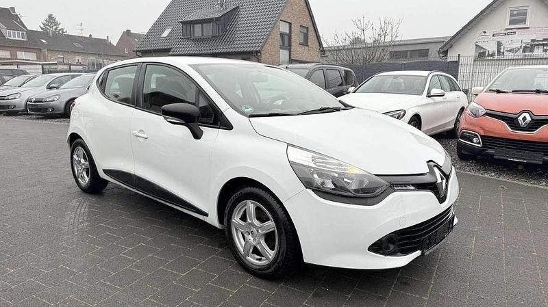 Weiß Gebraucht 2015 Renault Clio IV Life Kleinwagen | 4.200 € (Superpreis) - Bild 1/4