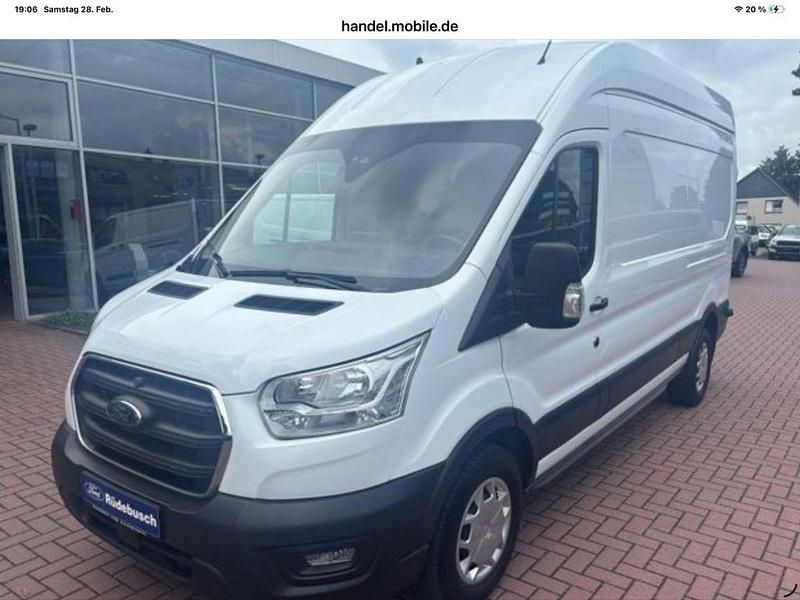Gebraucht Ford Transit Trend 131 PS (96 kW) 2022 Weiß Limousine