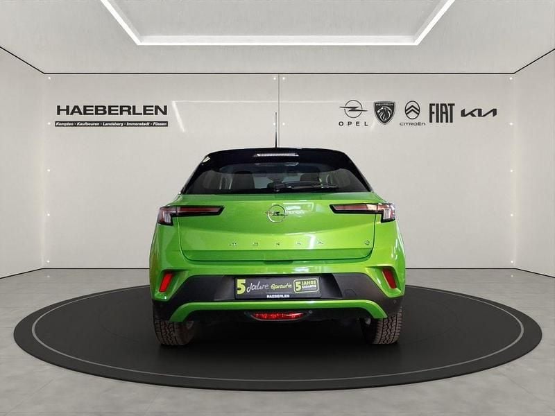 Gebraucht Opel Mokka-e Edition 100 kW (136 PS) 2022 Matcha green/ikone gruen (metallic) SUV
