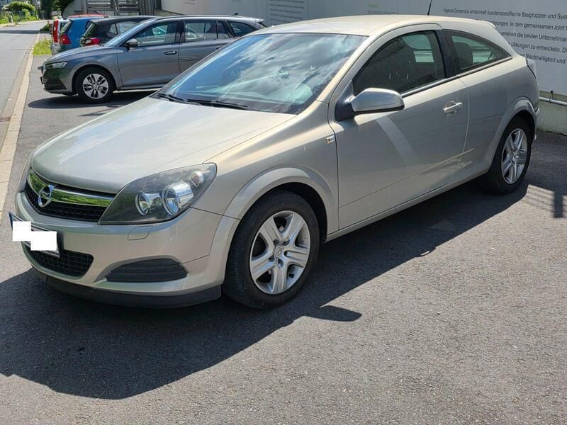 Grau Gebraucht 2009 Opel Astra GTC Limousine | 1.500 € (Superpreis) - Bild 1/4
