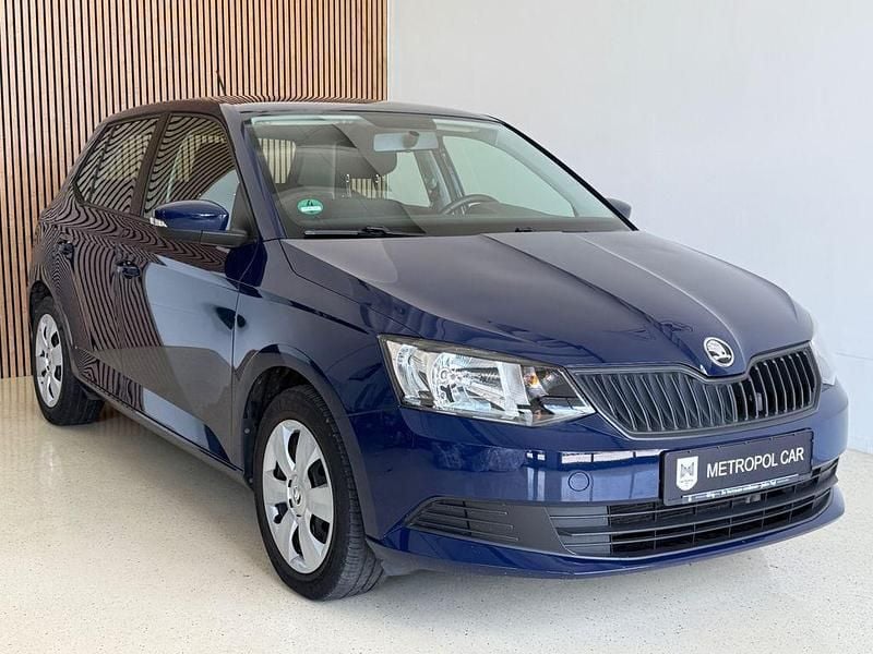 Blau Gebraucht 2016 Skoda Fabia Cool Edition Limousine | 7.490 € (Guter Preis) - Bild 1/4