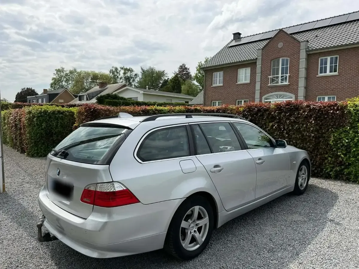 Second-hand BMW 525 197 CP (144 kW) 2008 Argintiu Break