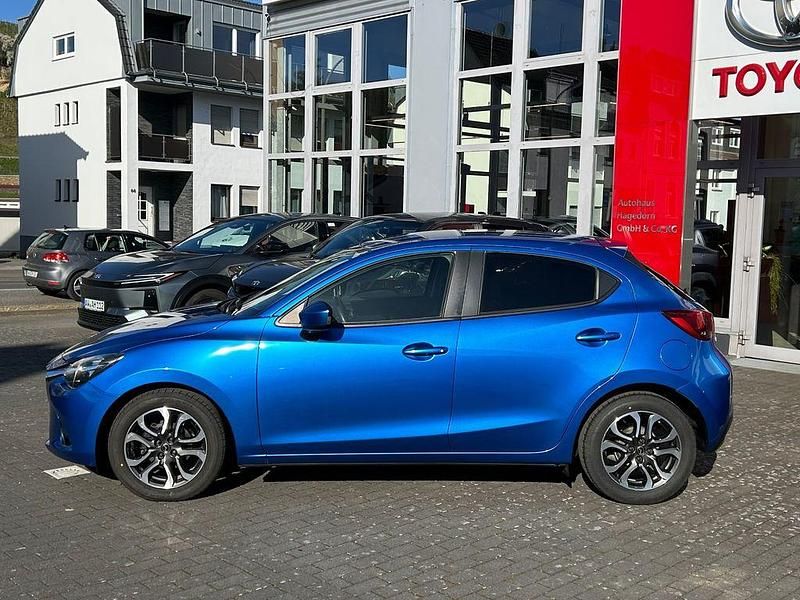 Gebraucht Mazda 2 Nakama 90 PS (66 kW) 2017 Blau Limousine