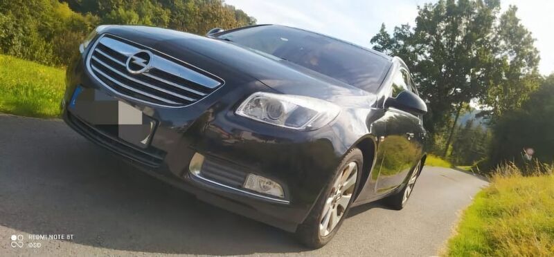 Schwarz Gebraucht 2012 Opel Insignia Innovation Kombi | 8.000 € - Bild 1/4