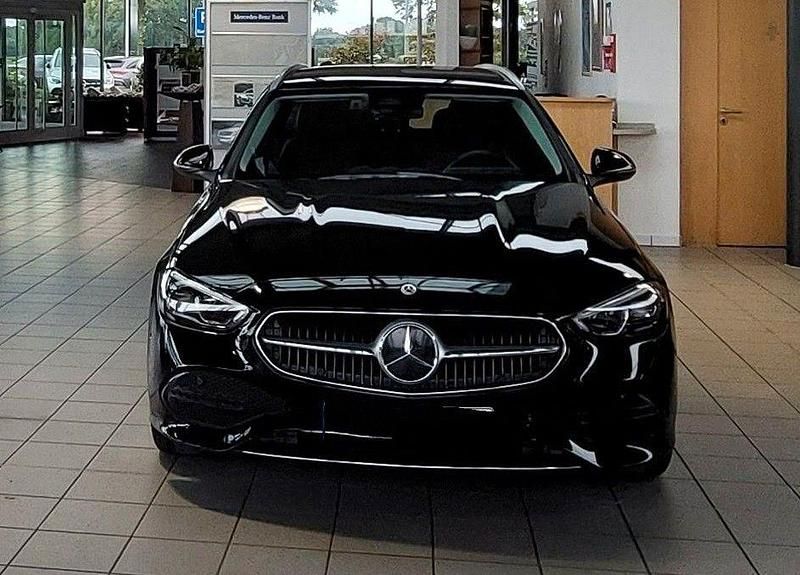 Schwarz Gebraucht 2022 Mercedes C220 Avantgarde Limousine | 27.400 € (Guter Preis) - Bild 1/4